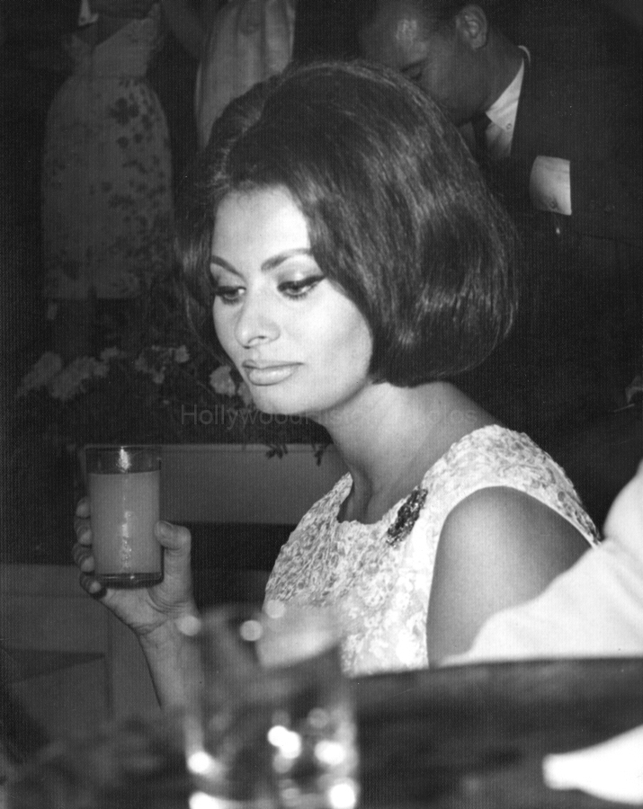 Sophia Loren  1962 WM.jpg